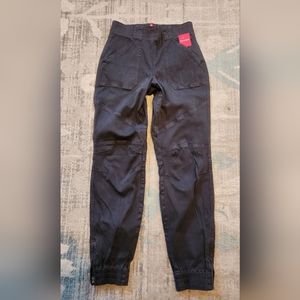 Women's Spanx Twill Cargo Joggers. Size Med. Washed Black. NWT